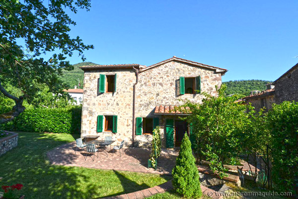 Maremma property for sale: a rare find in a Tuscany hamlet